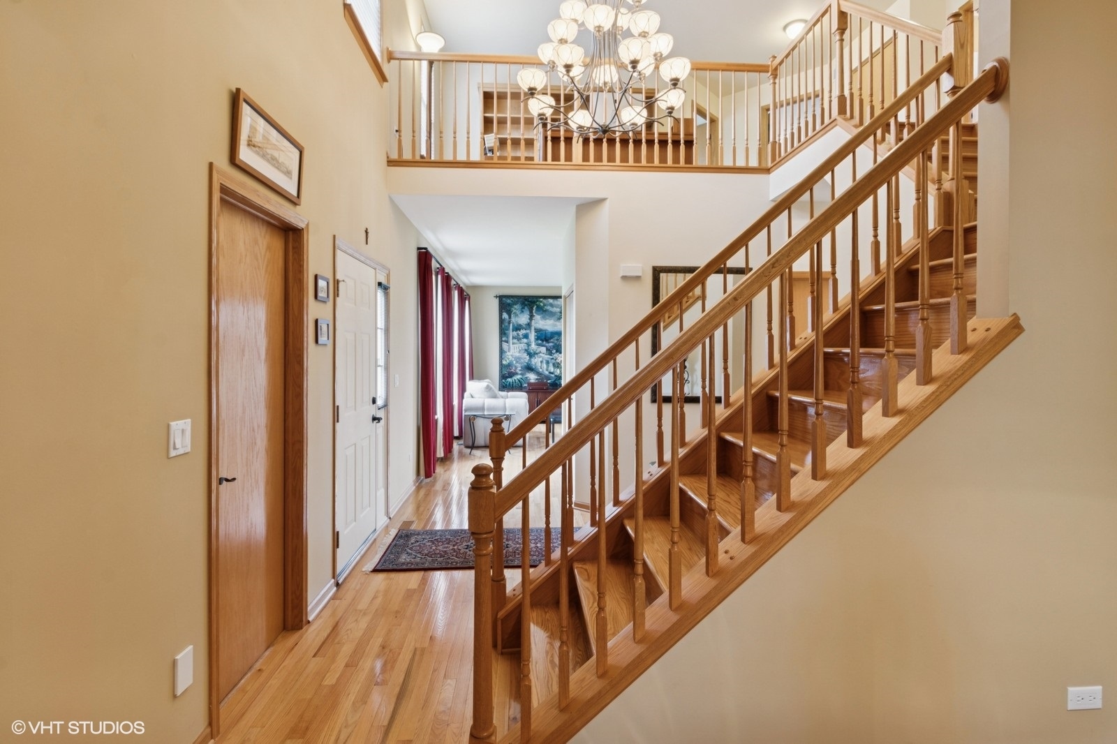5 N Chestnut Court, Hawthorn Woods, IL 60047