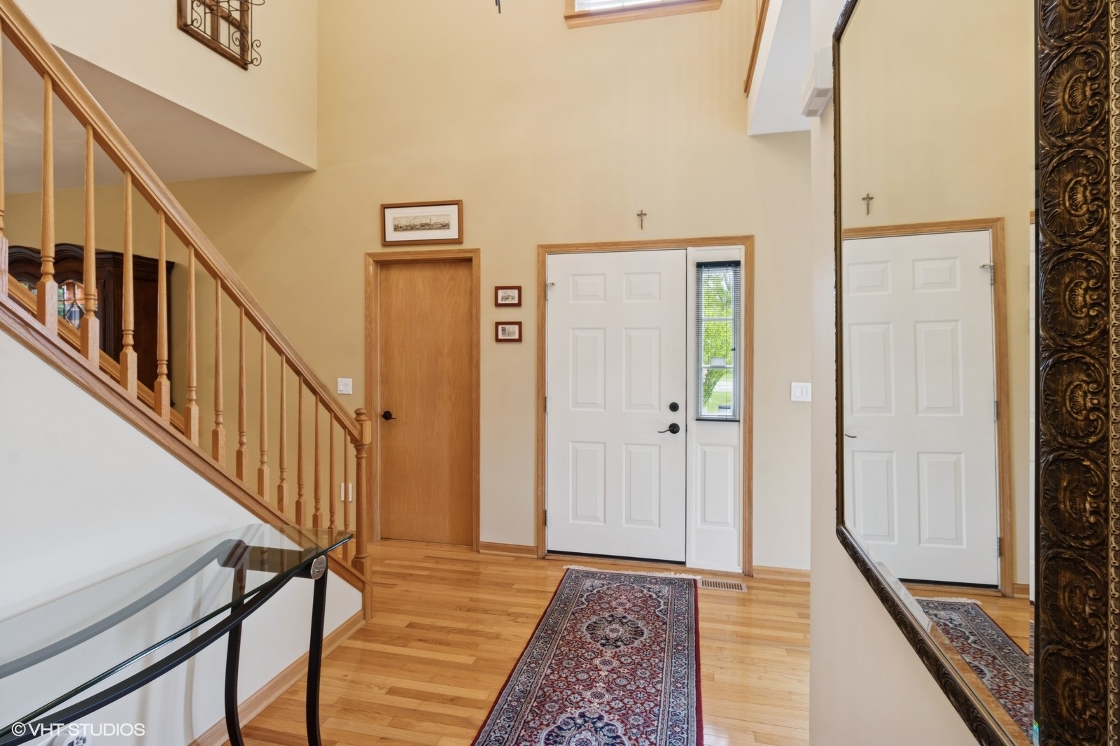 5 N Chestnut Court, Hawthorn Woods, IL 60047