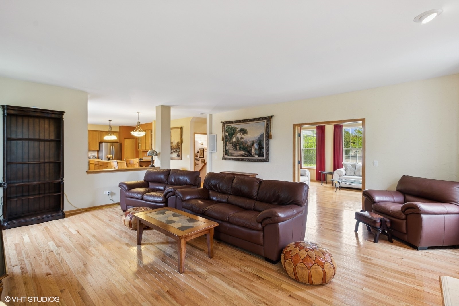 5 N Chestnut Court, Hawthorn Woods, IL 60047