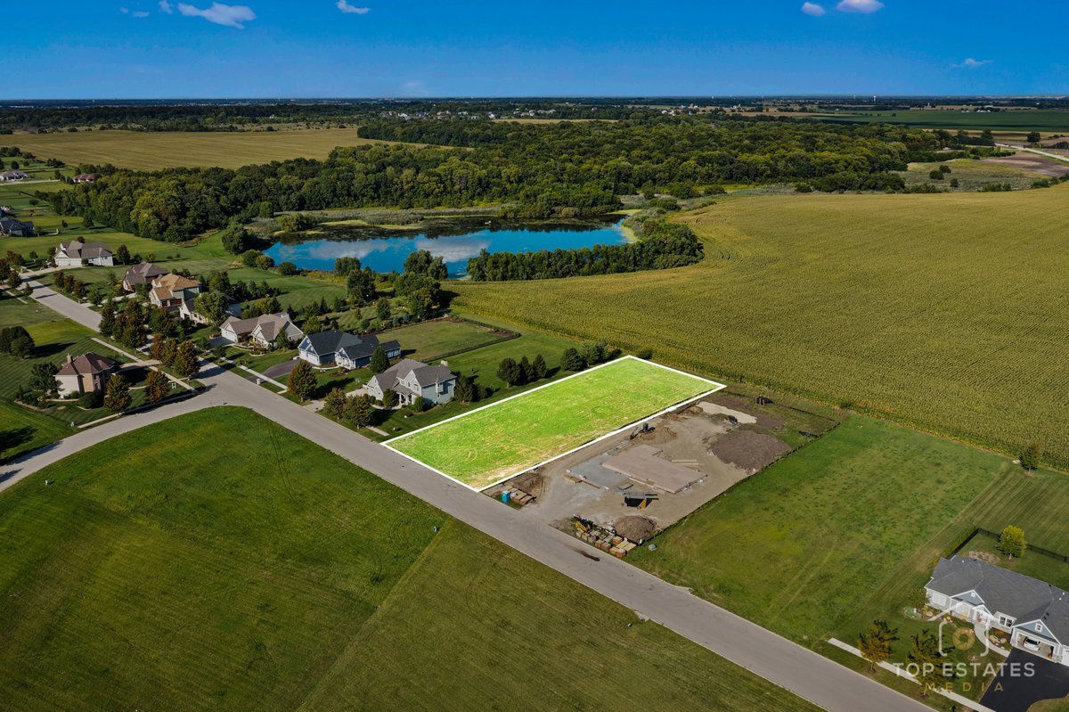 7750 Fairway Drive, Yorkville, IL 60560