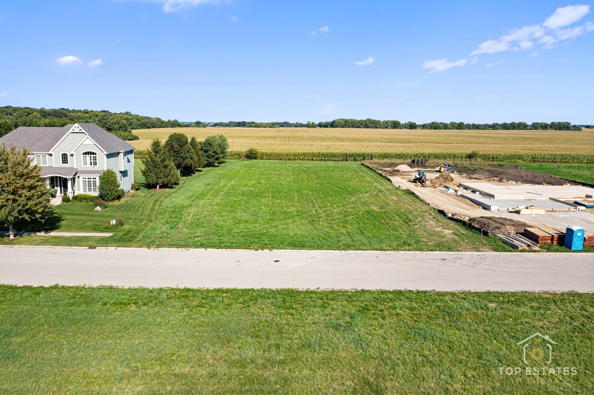 7750 Fairway Drive, Yorkville, IL 60560