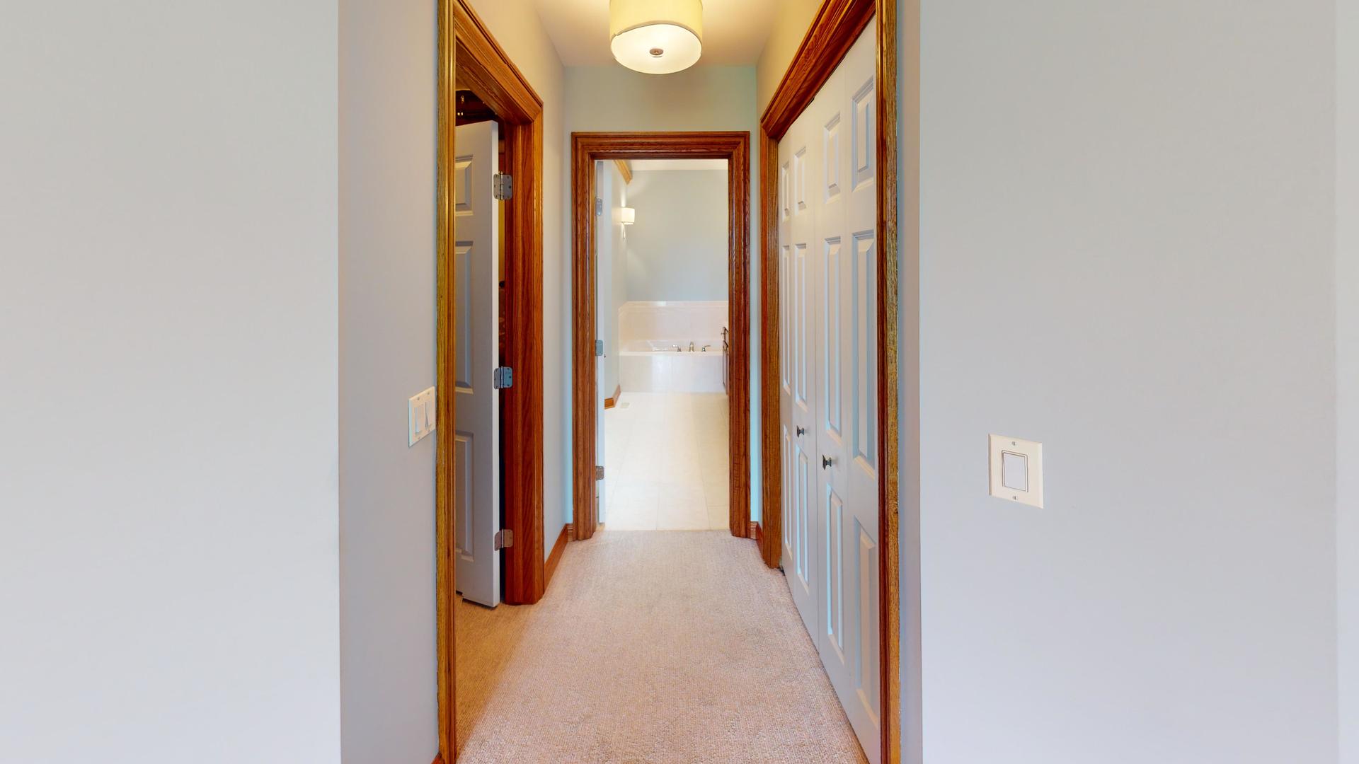 21 Shadow Creek Circle, Palos Heights, IL 60463