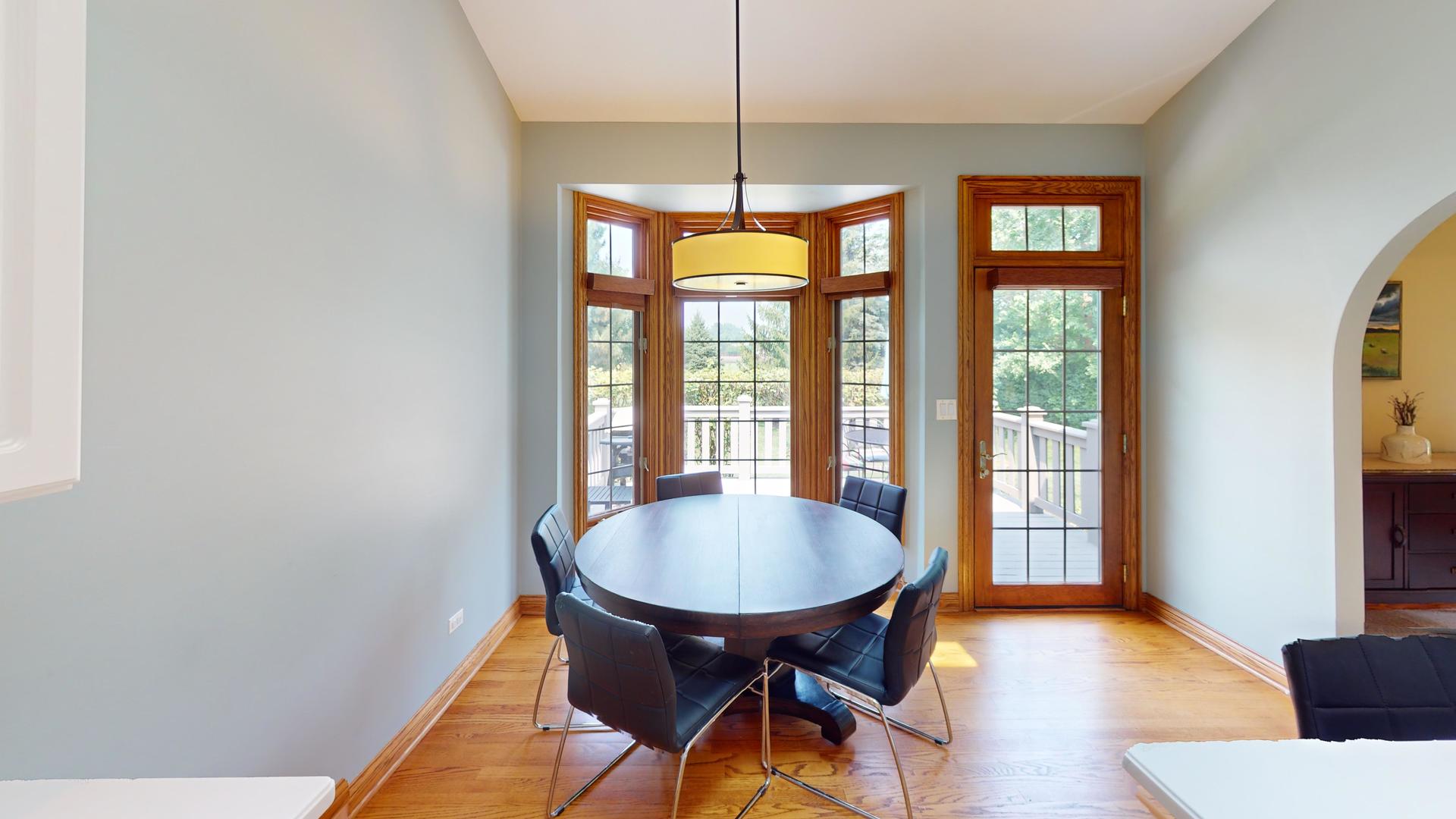 21 Shadow Creek Circle, Palos Heights, IL 60463