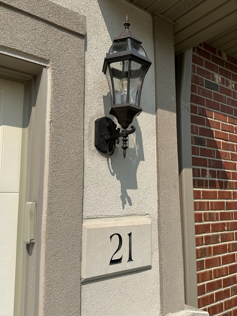 21 Shadow Creek Circle, Palos Heights, IL 60463