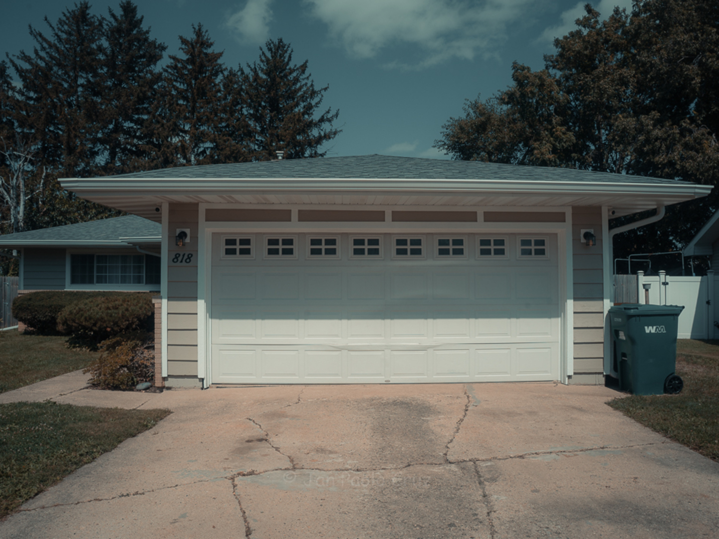 818 Horseshoe Drive, Joliet, IL 60435