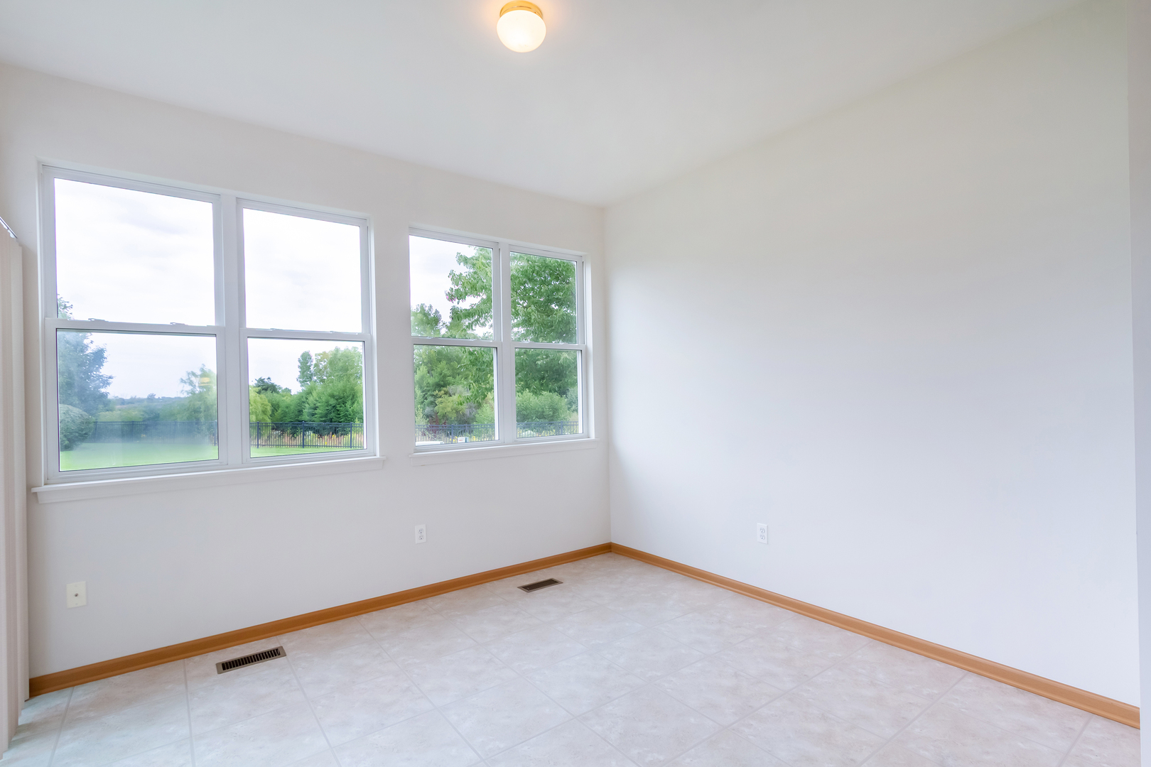 1508 W Ludington Circle, Romeoville, IL 60446