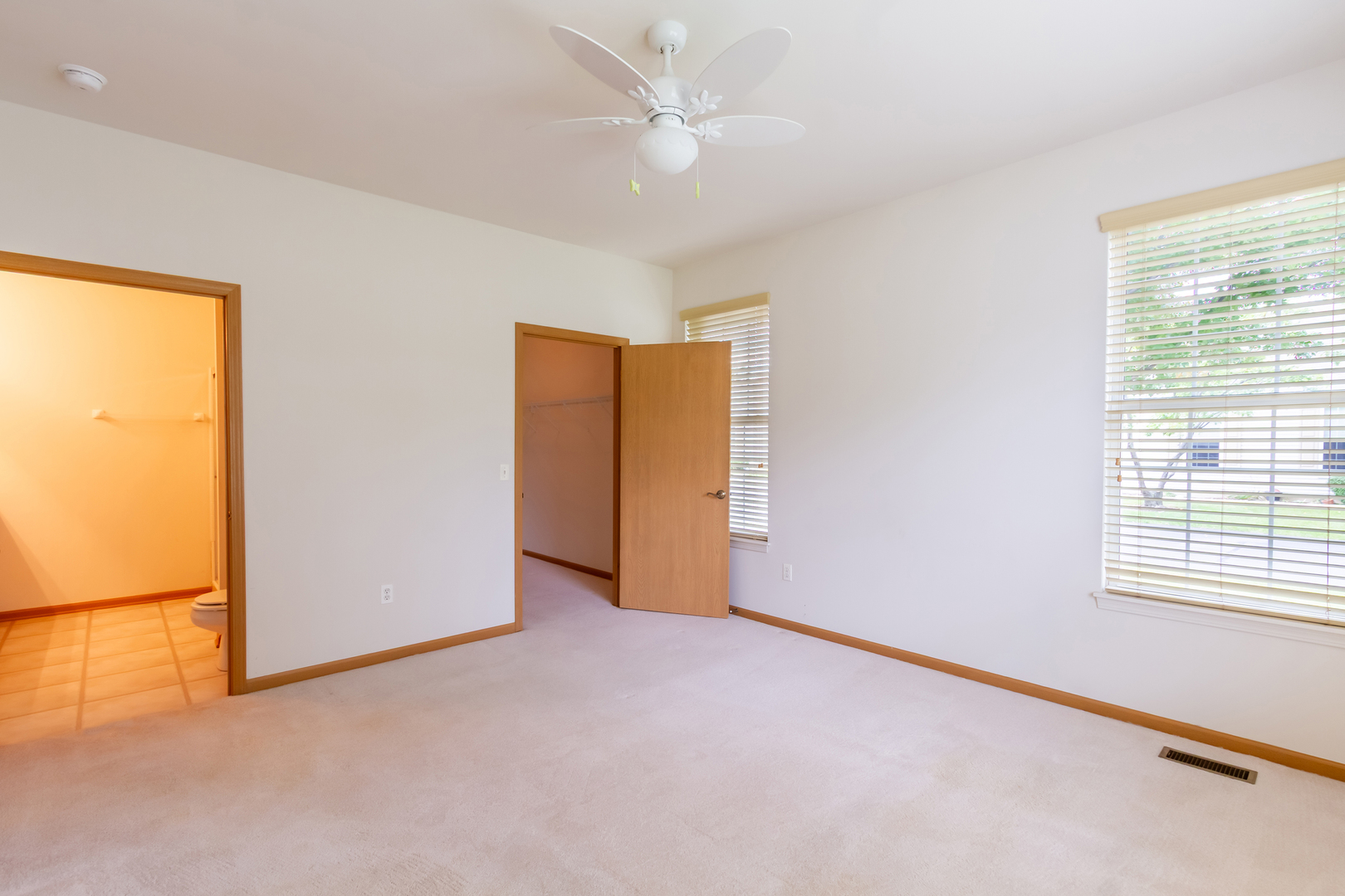 1508 W Ludington Circle, Romeoville, IL 60446
