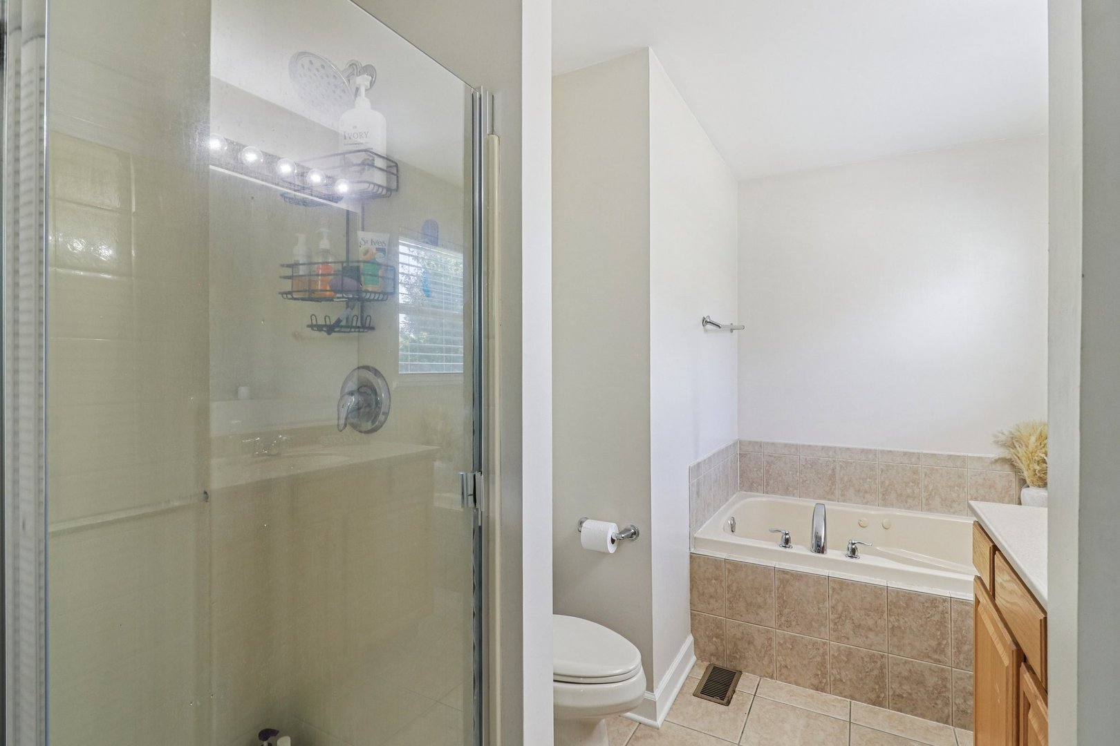 3616 Creekside Court, Winthrop Harbor, IL 60096