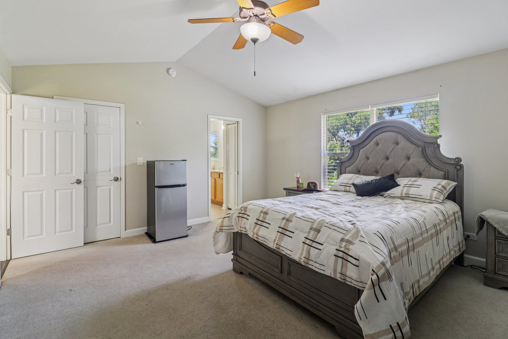 3616 Creekside Court, Winthrop Harbor, IL 60096