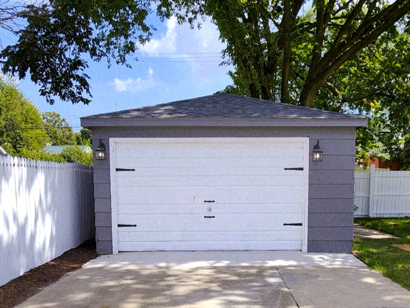 9817 S Maplewood Avenue, Evergreen Park, IL 60805