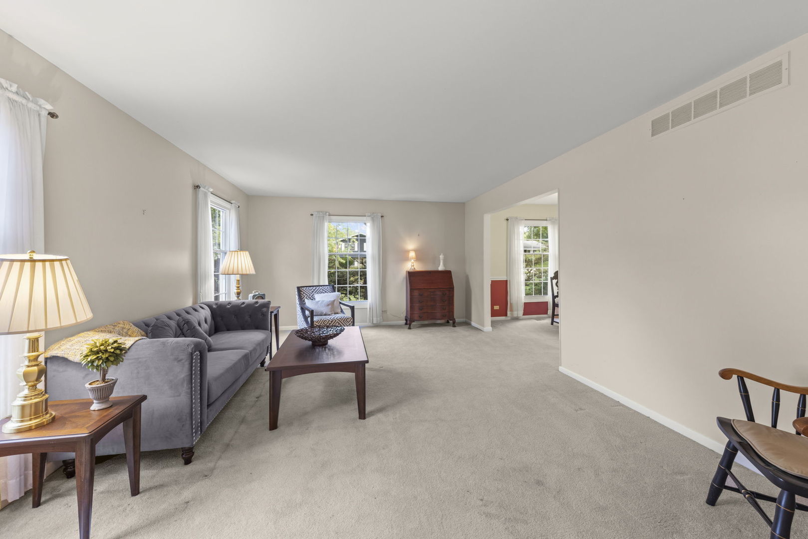 2S630 Devonshire Lane, Glen Ellyn, IL 60137