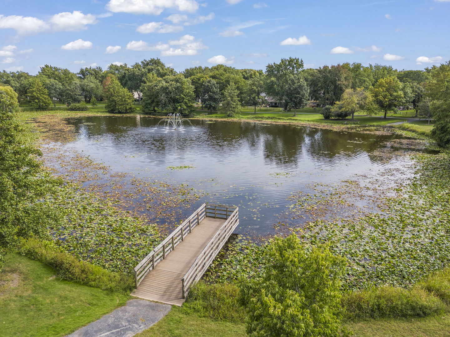 2S630 Devonshire Lane, Glen Ellyn, IL 60137