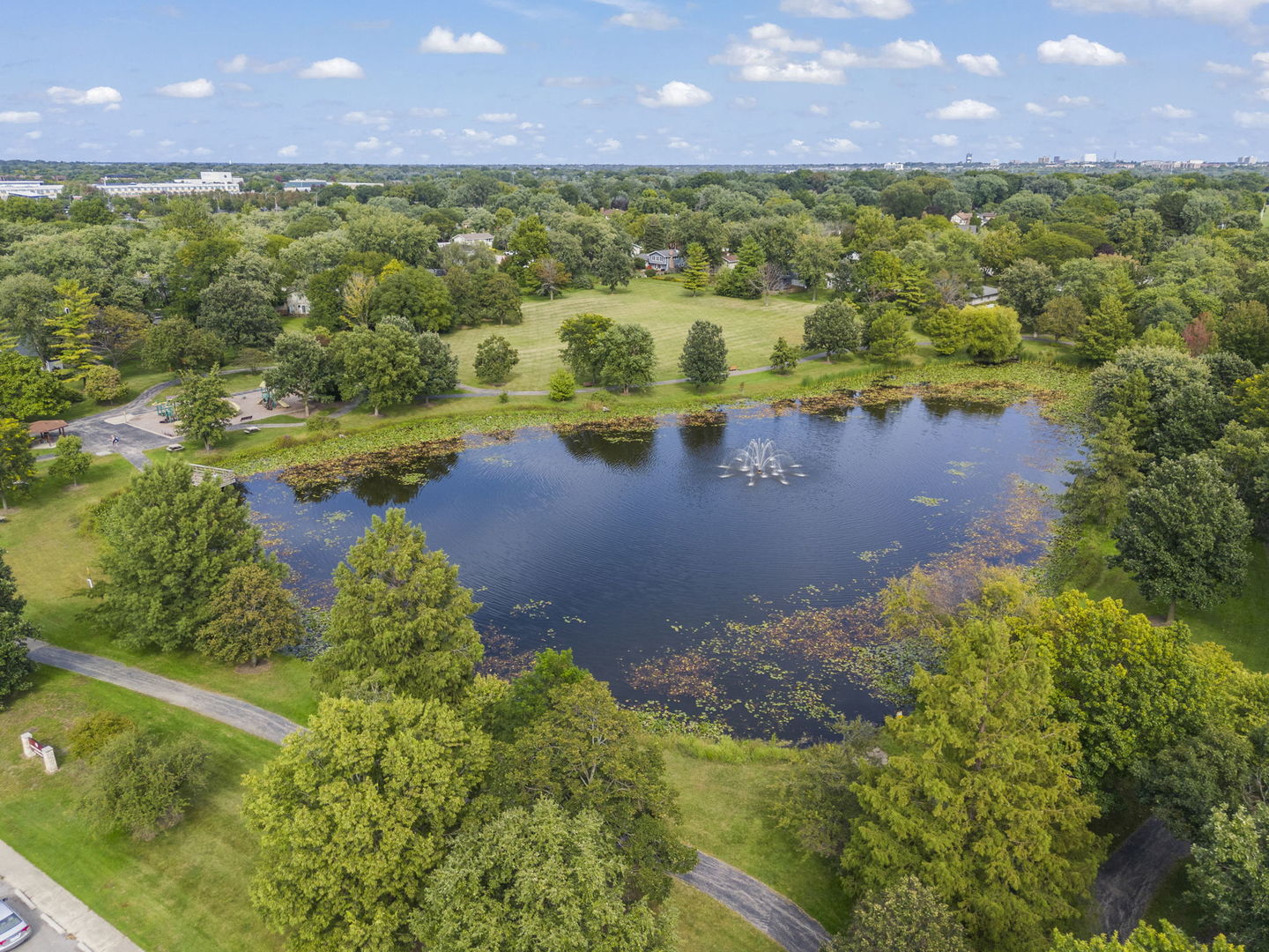 2S630 Devonshire Lane, Glen Ellyn, IL 60137