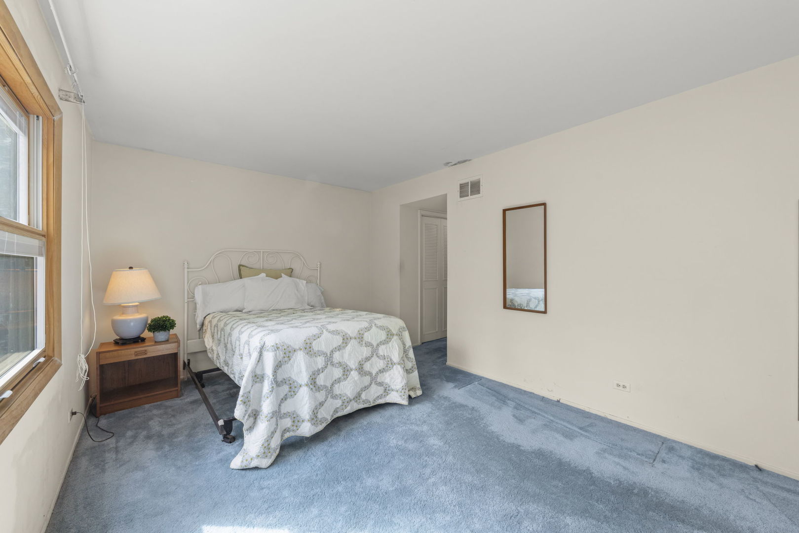 2S630 Devonshire Lane, Glen Ellyn, IL 60137