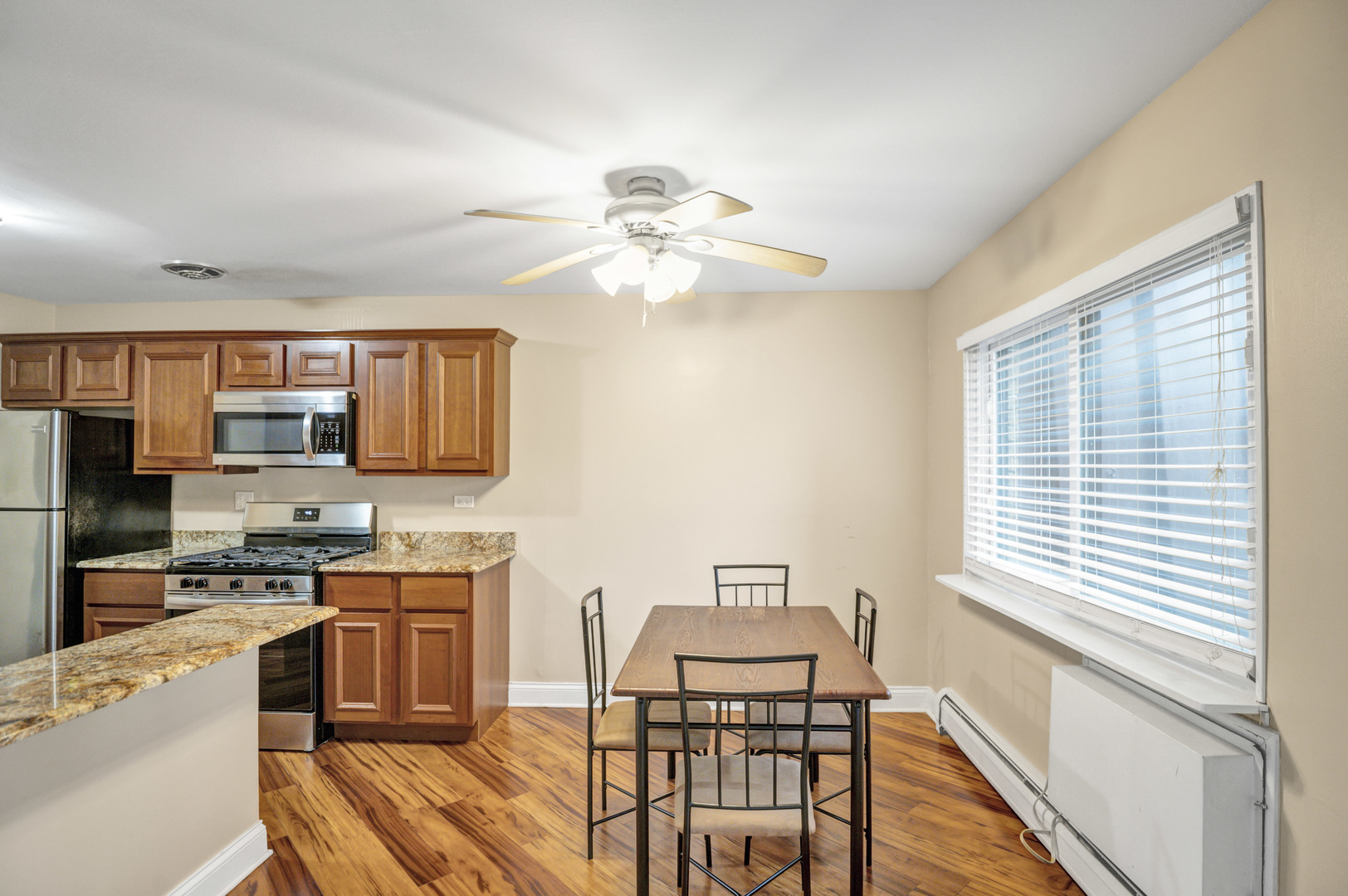 2604 N Windsor Drive #206, Arlington Heights, IL 60004