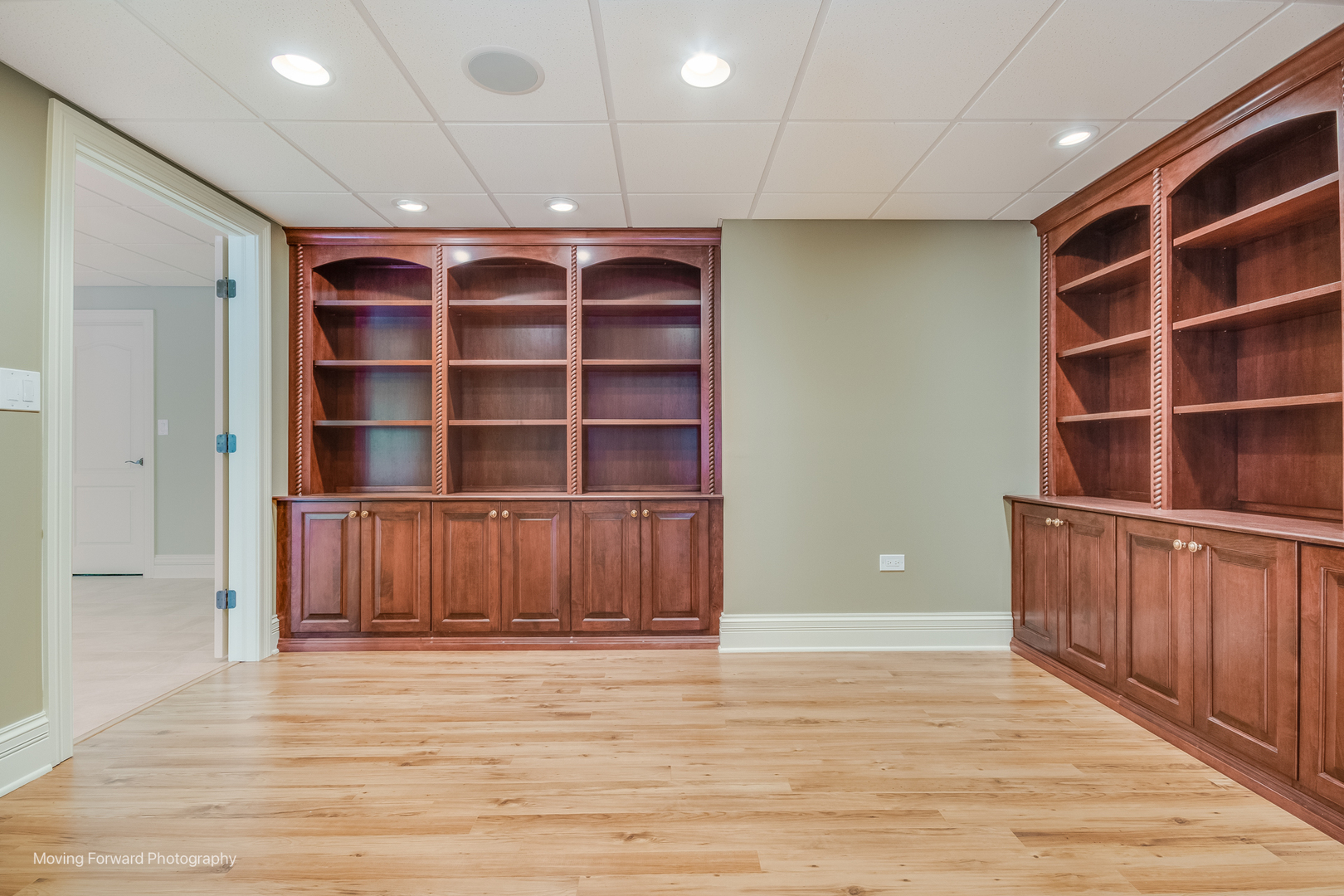 8656 Johnston Road, Burr Ridge, IL 60527