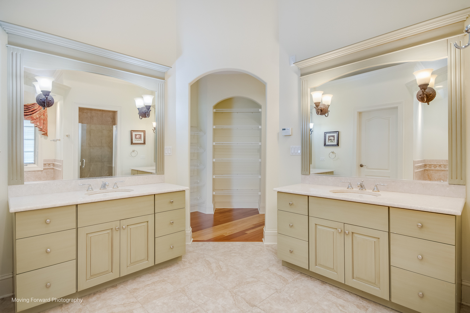 8656 Johnston Road, Burr Ridge, IL 60527