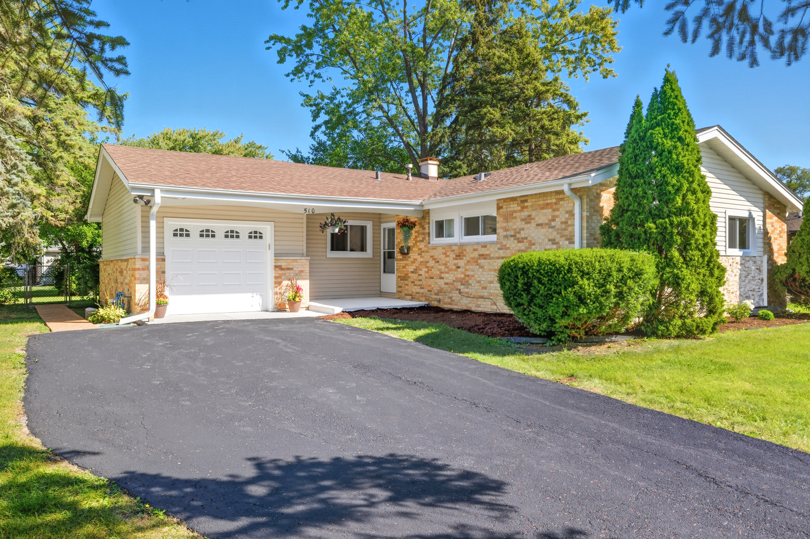 510 Milan Lane, Hoffman Estates, IL 60169