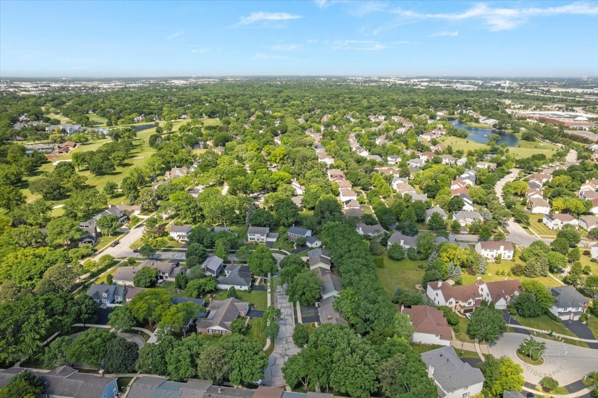 1519 Wedgefield Circle, Naperville, IL 60563