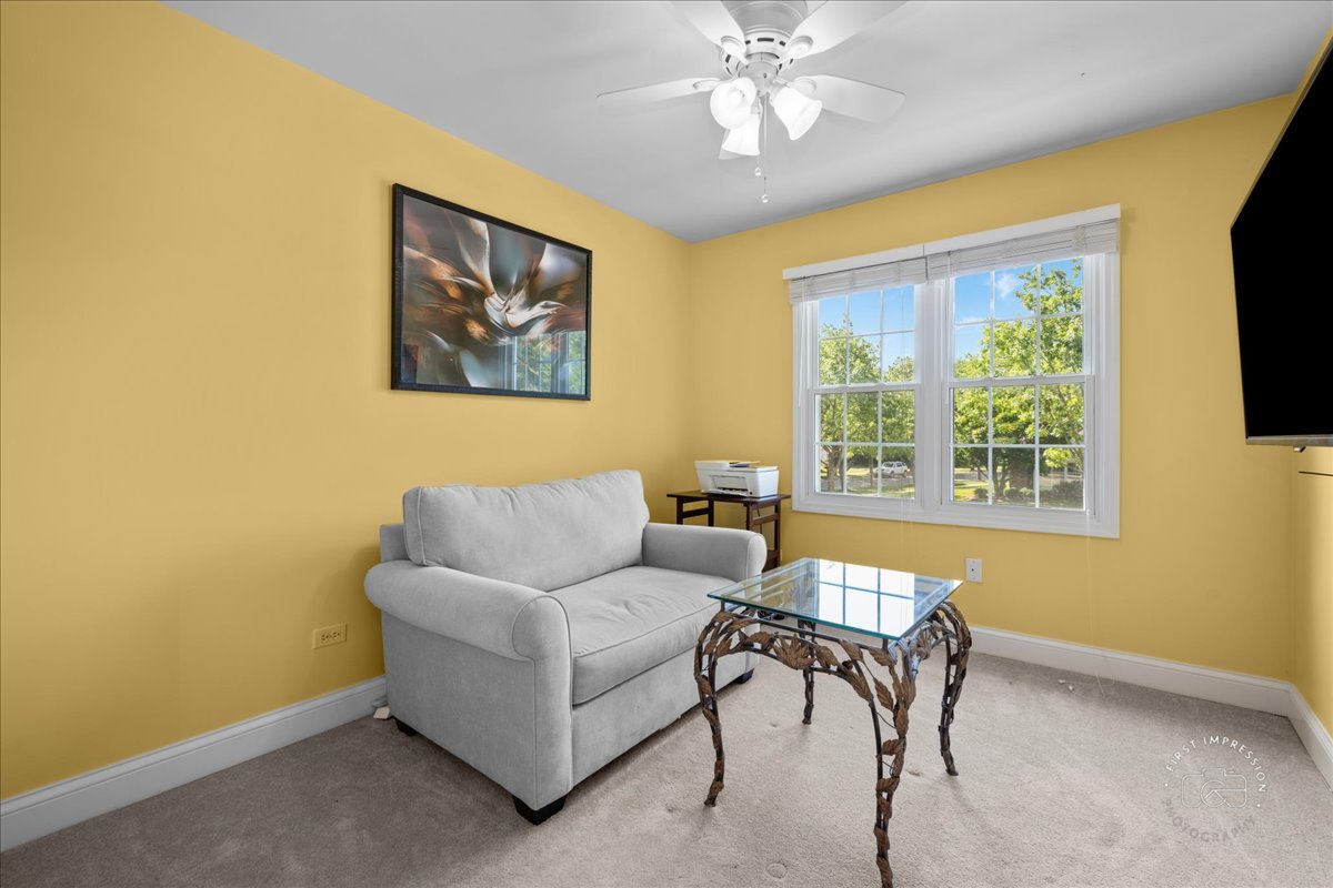 1519 Wedgefield Circle, Naperville, IL 60563