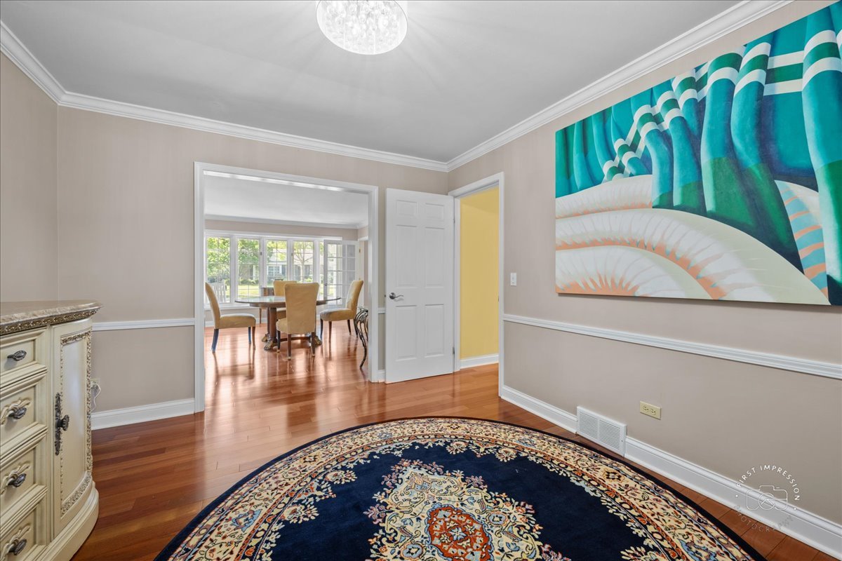 1519 Wedgefield Circle, Naperville, IL 60563