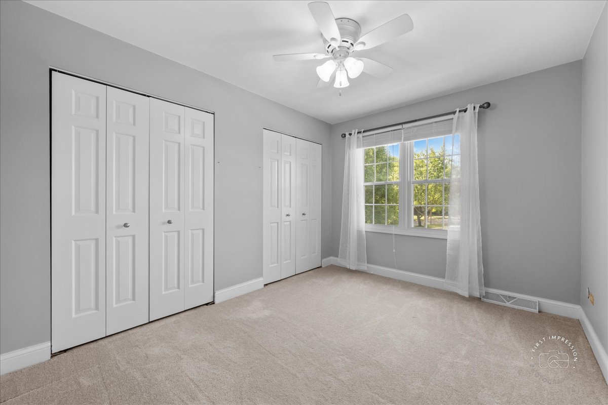 1519 Wedgefield Circle, Naperville, IL 60563