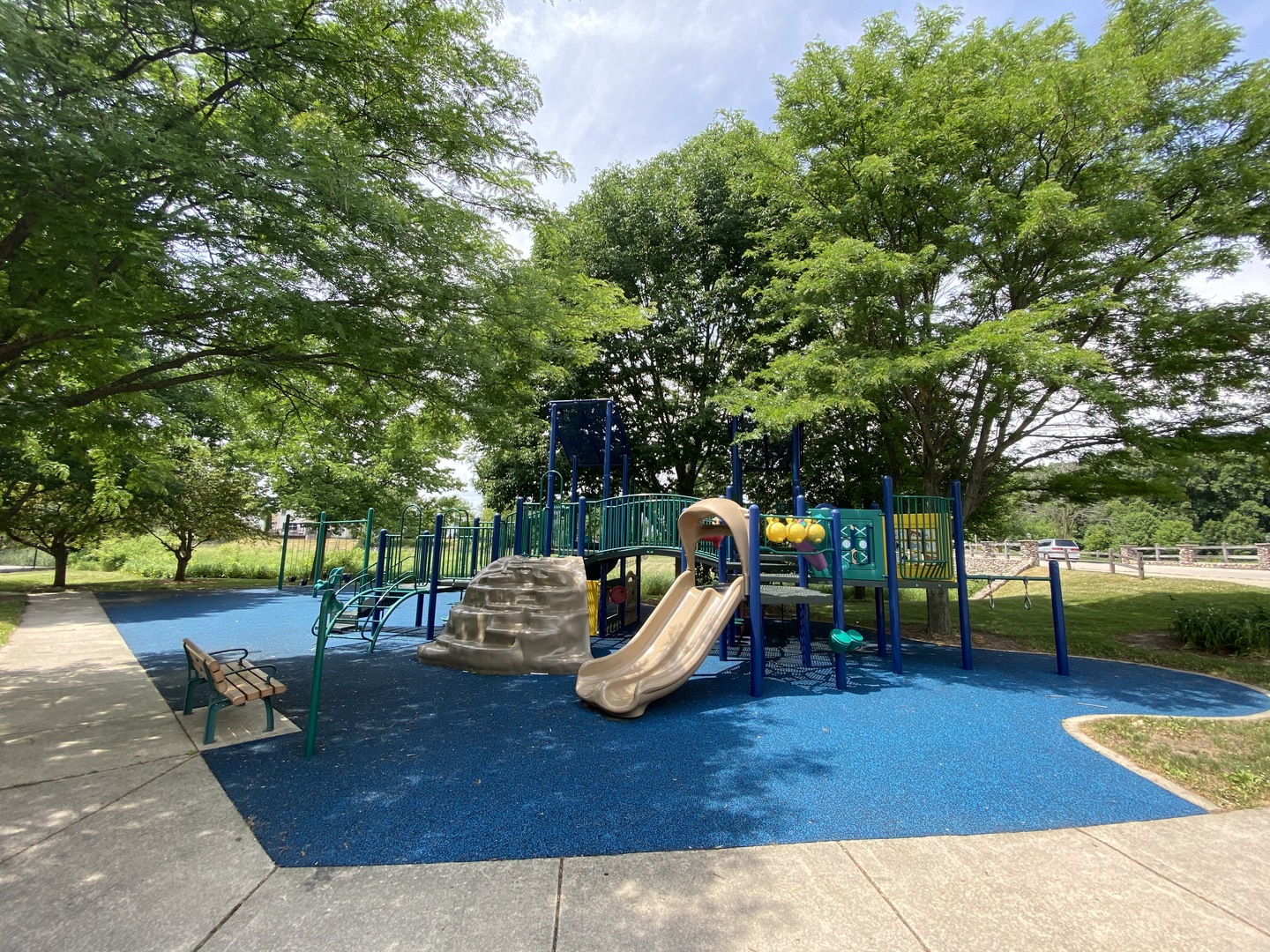 506 Bent Tree Court, Oswego, IL 60543
