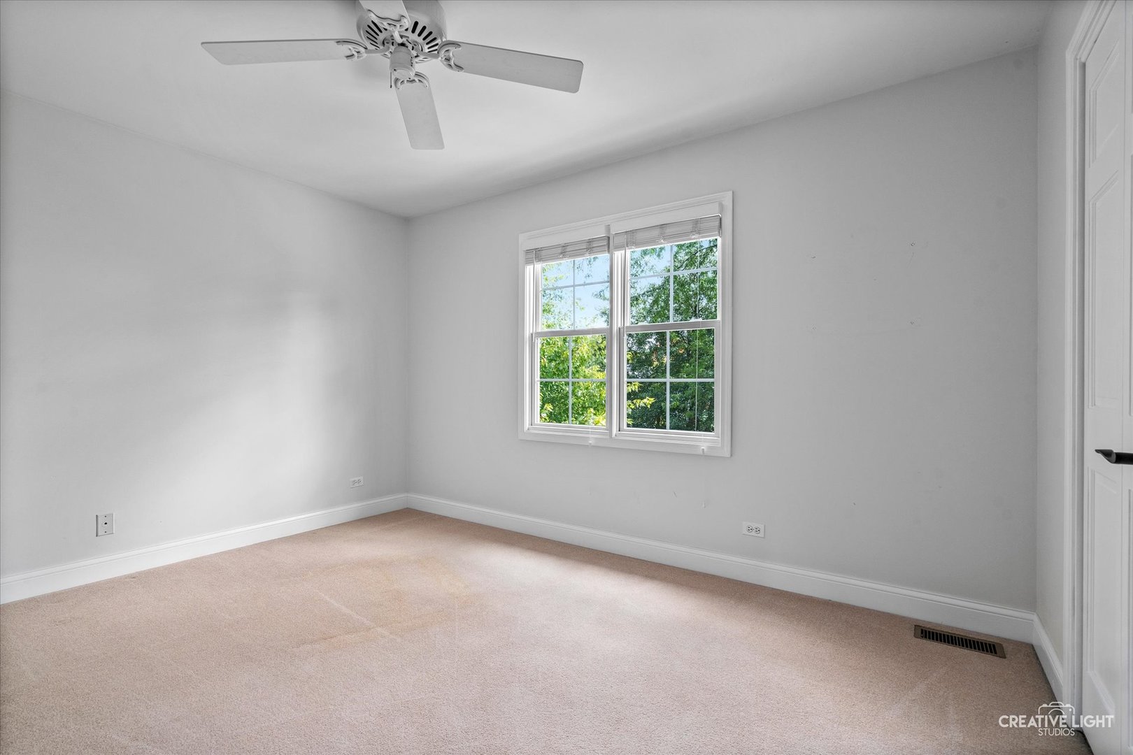 506 Bent Tree Court, Oswego, IL 60543