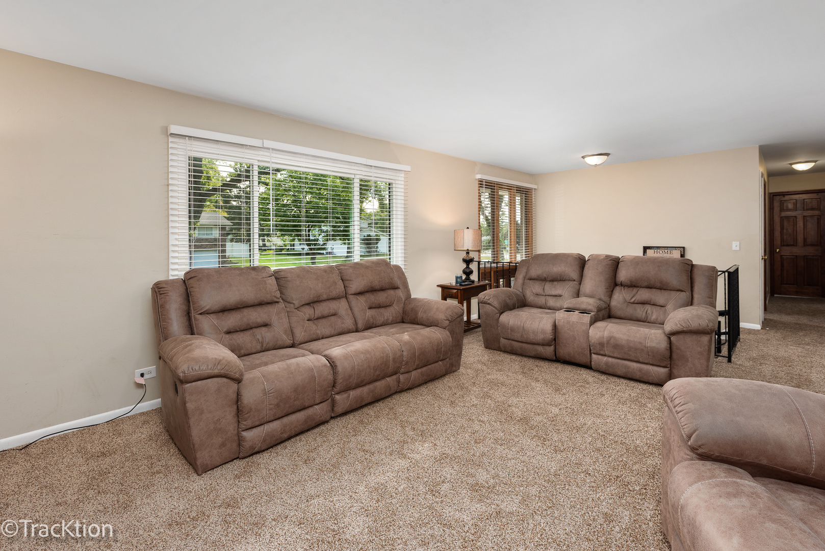 7024 Roberts Drive, Woodridge, IL 60517