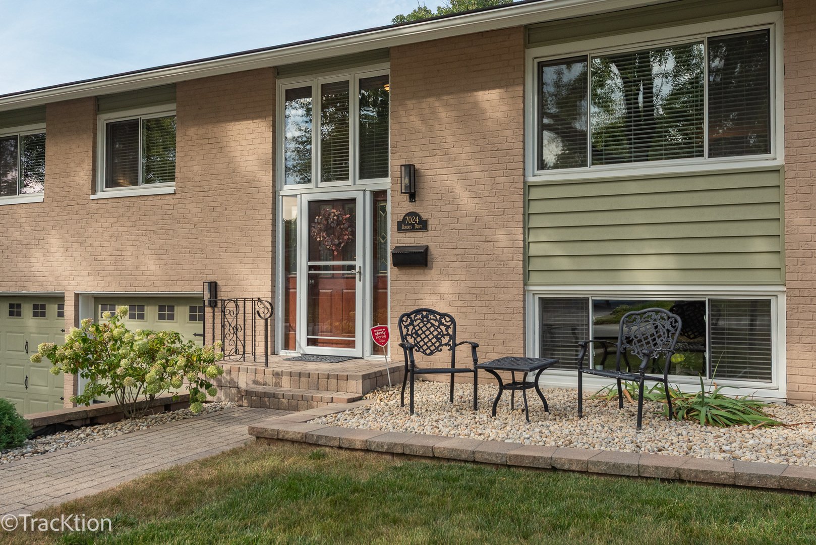 7024 Roberts Drive, Woodridge, IL 60517