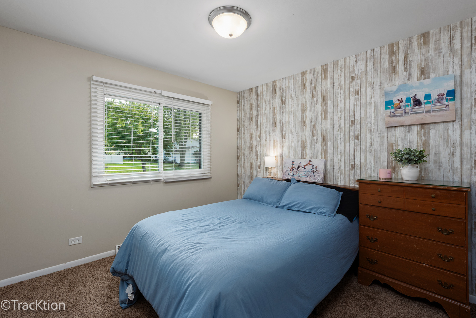 7024 Roberts Drive, Woodridge, IL 60517