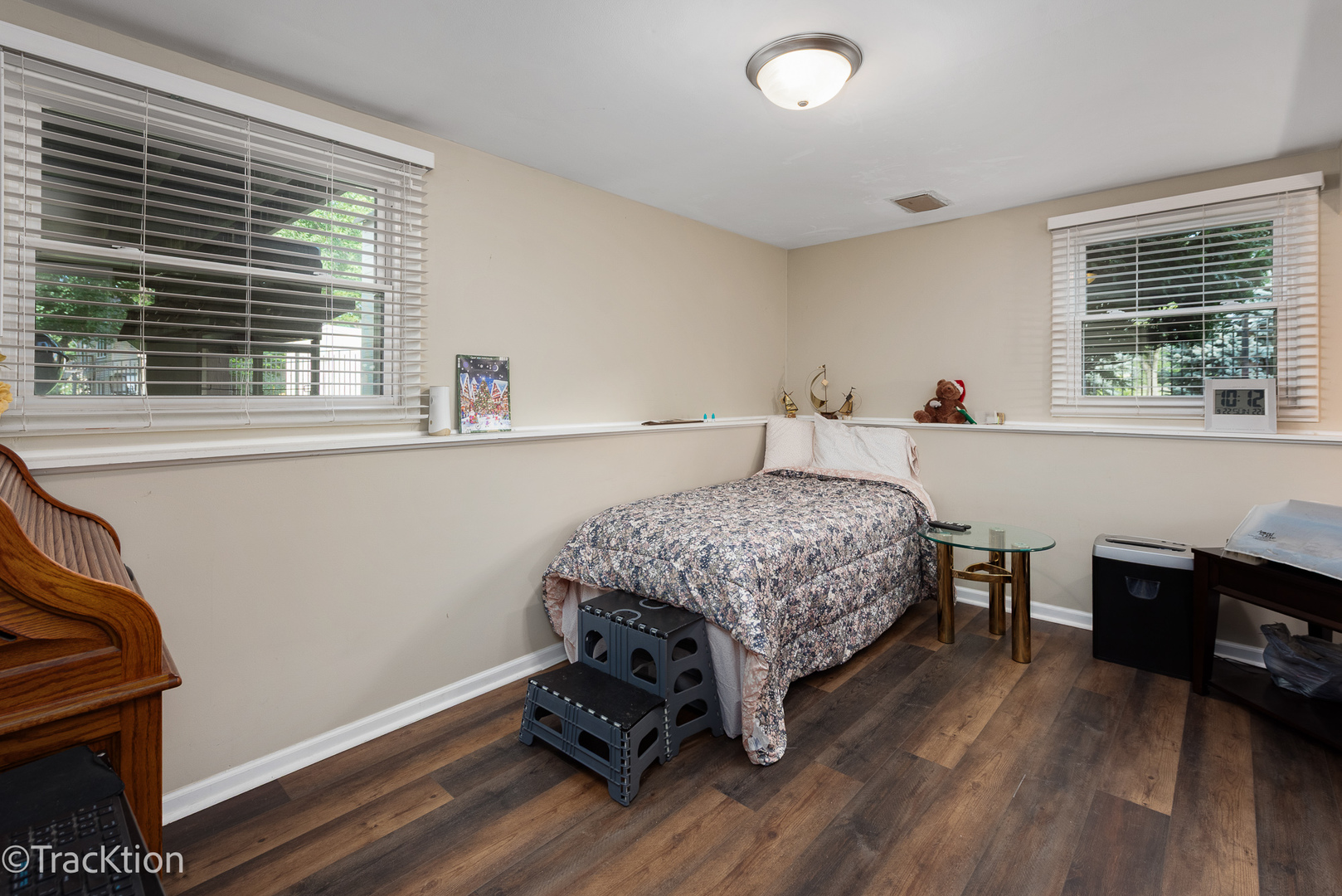 7024 Roberts Drive, Woodridge, IL 60517