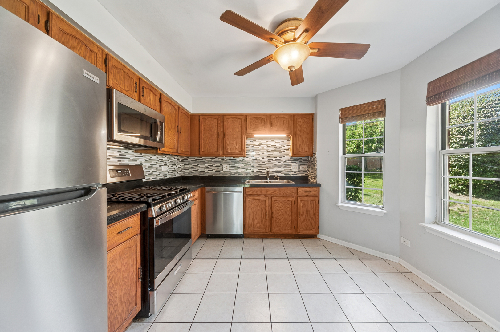 476 W Happfield Drive #10AL, Arlington Heights, IL 60004