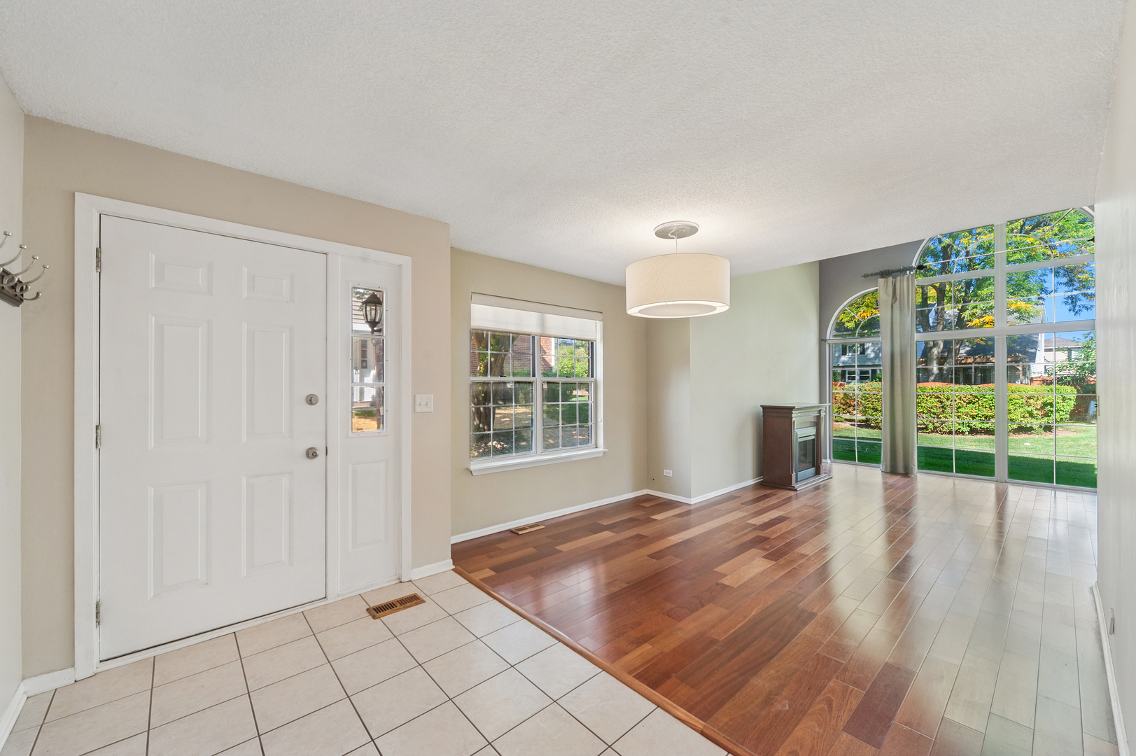 476 W Happfield Drive #10AL, Arlington Heights, IL 60004