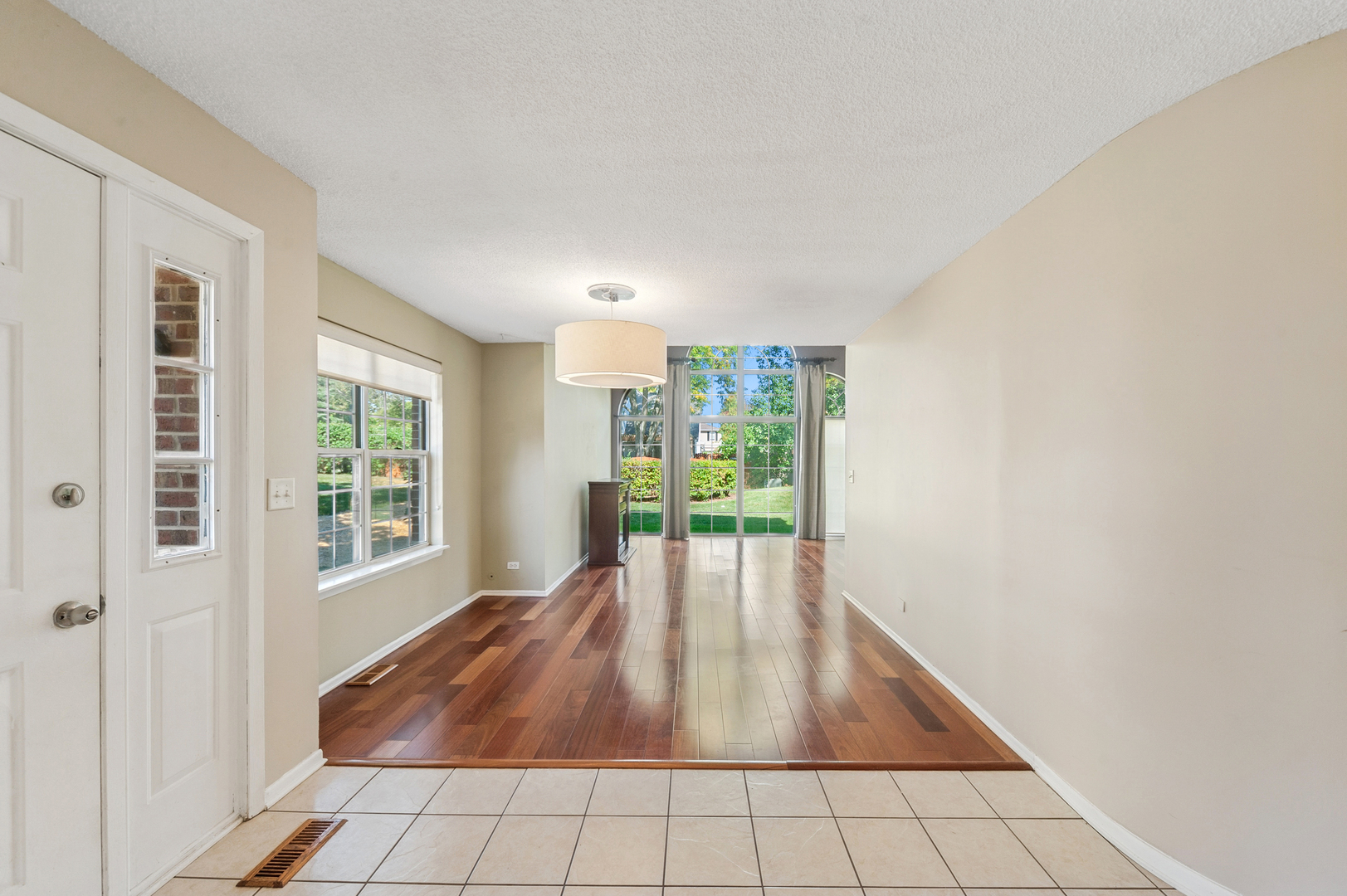 476 W Happfield Drive #10AL, Arlington Heights, IL 60004