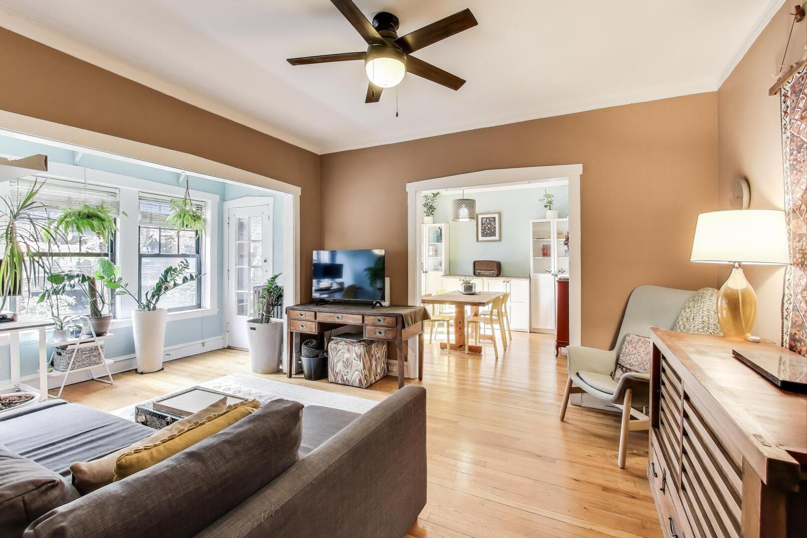 633 Garfield Street #1N, Oak Park, IL 60304