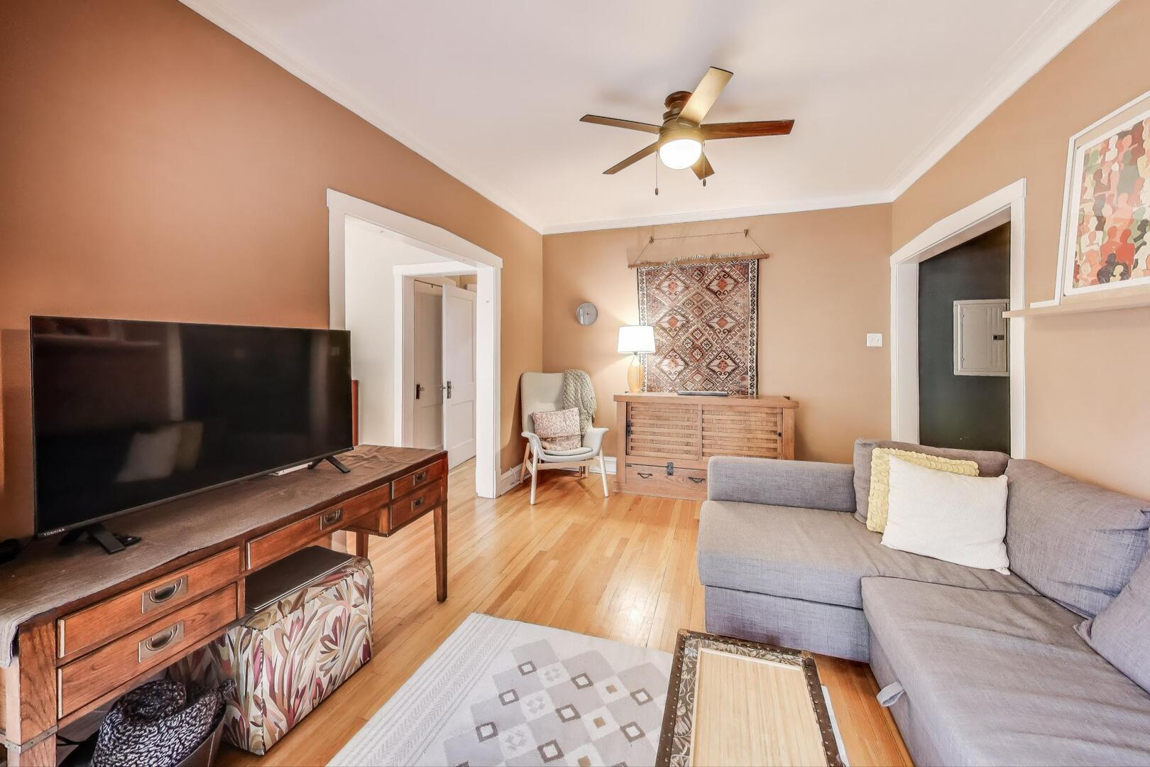 633 Garfield Street #1N, Oak Park, IL 60304
