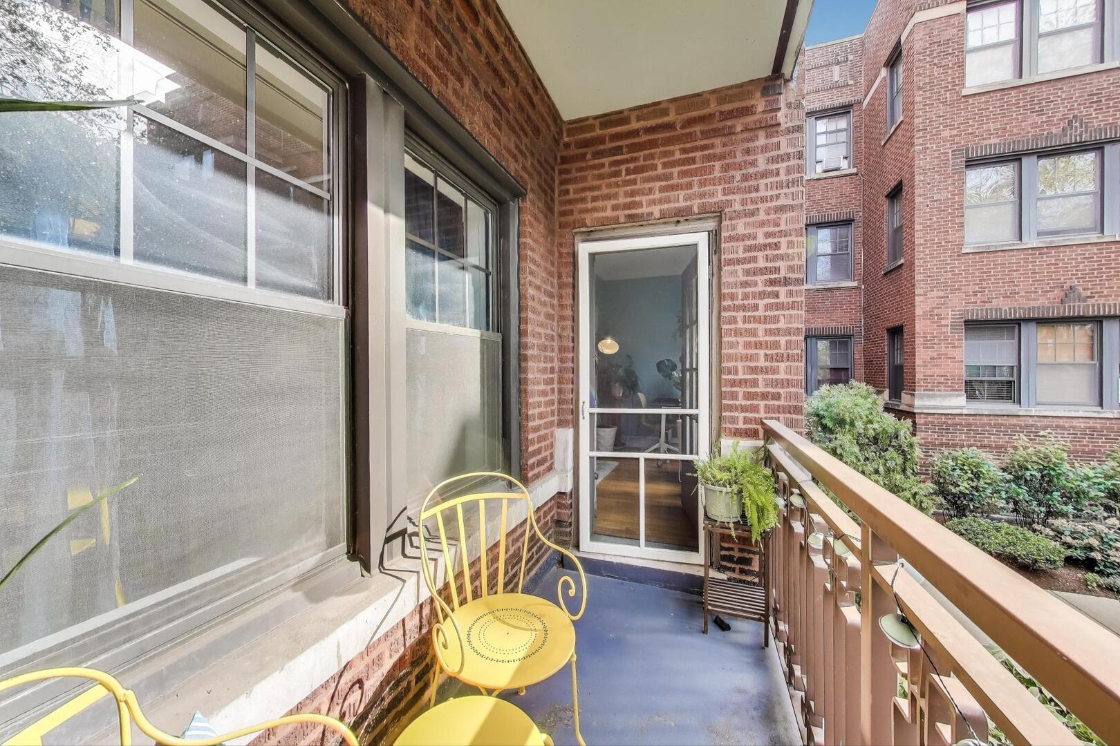 633 Garfield Street #1N, Oak Park, IL 60304