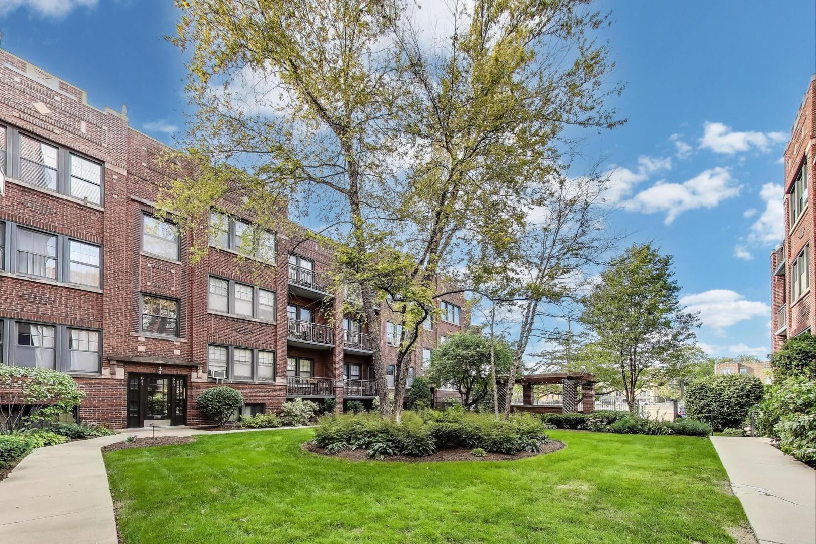 633 Garfield Street #1N, Oak Park, IL 60304
