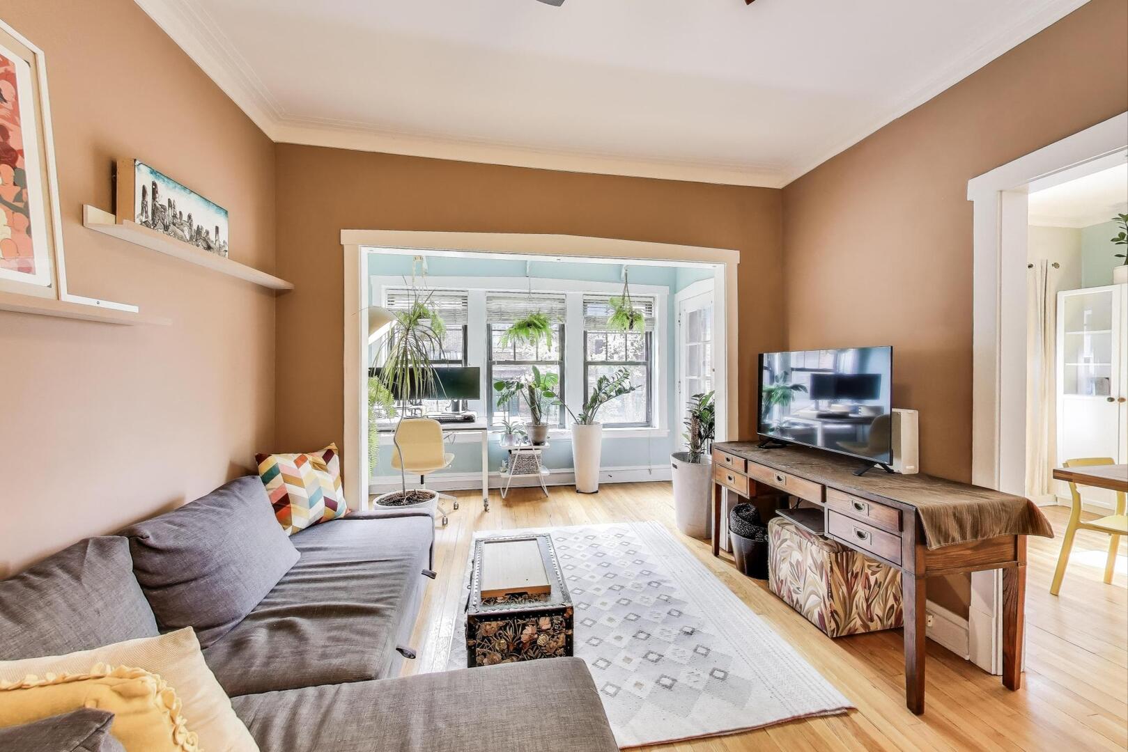 633 Garfield Street #1N, Oak Park, IL 60304