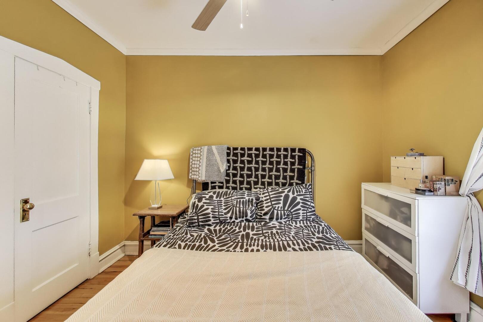 633 Garfield Street #1N, Oak Park, IL 60304