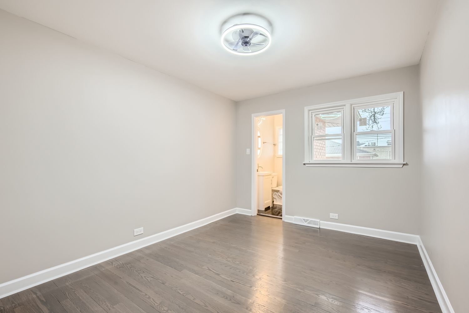 1012 E 162nd Place, South Holland, IL 60473