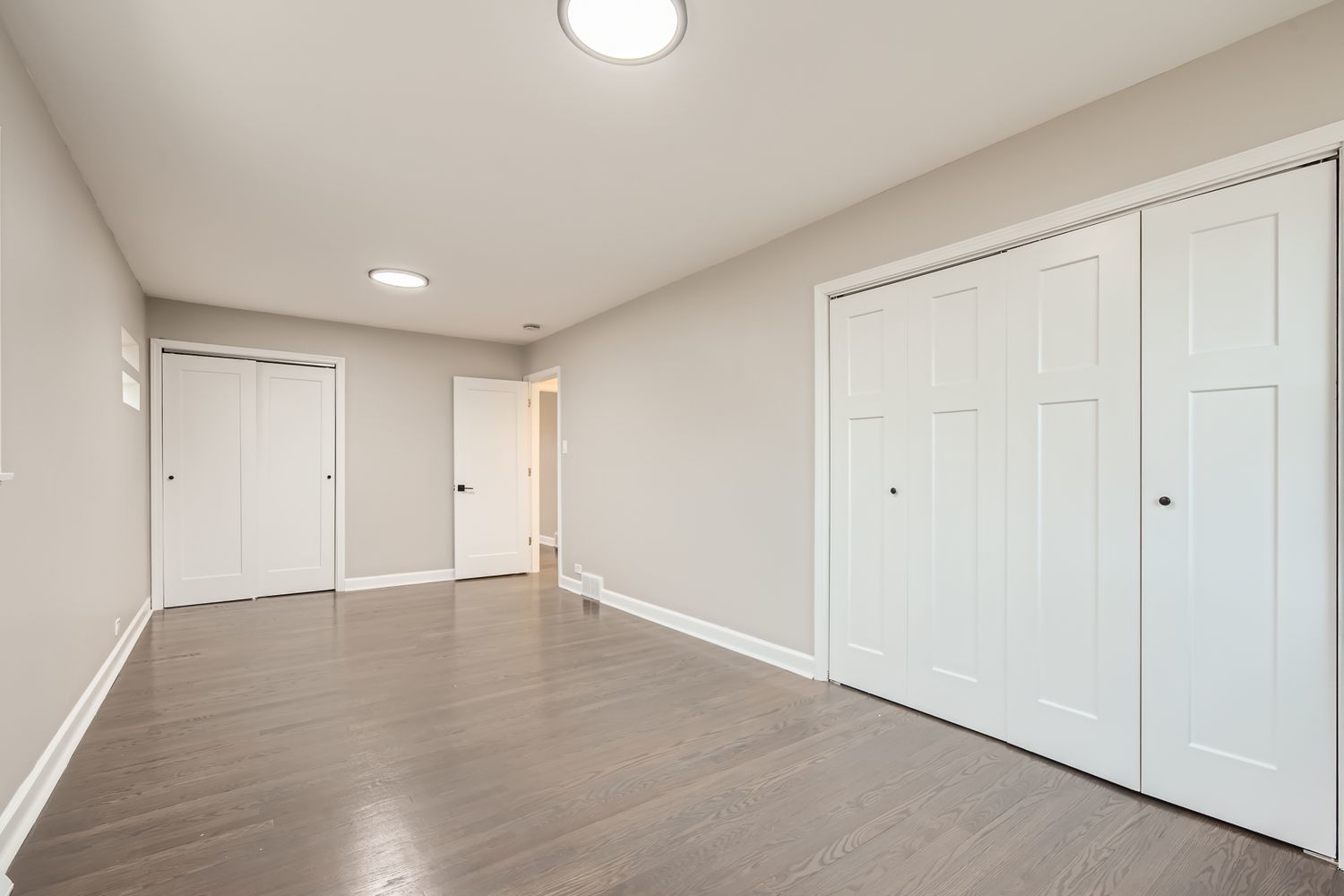 1012 E 162nd Place, South Holland, IL 60473