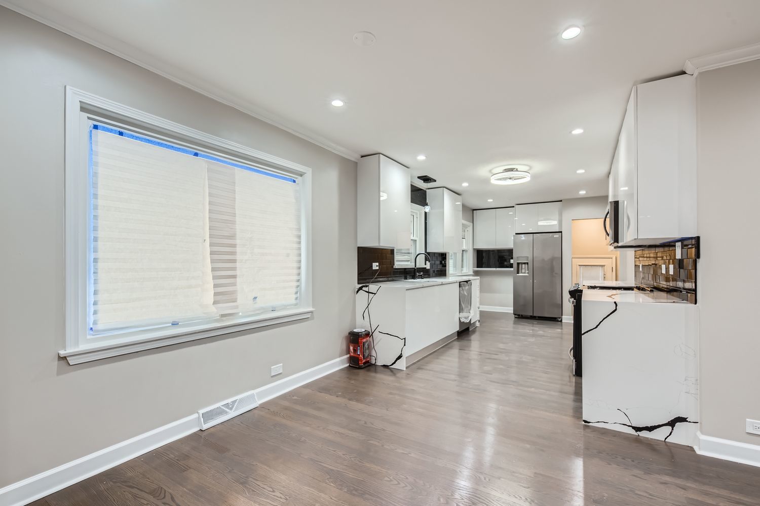1012 E 162nd Place, South Holland, IL 60473