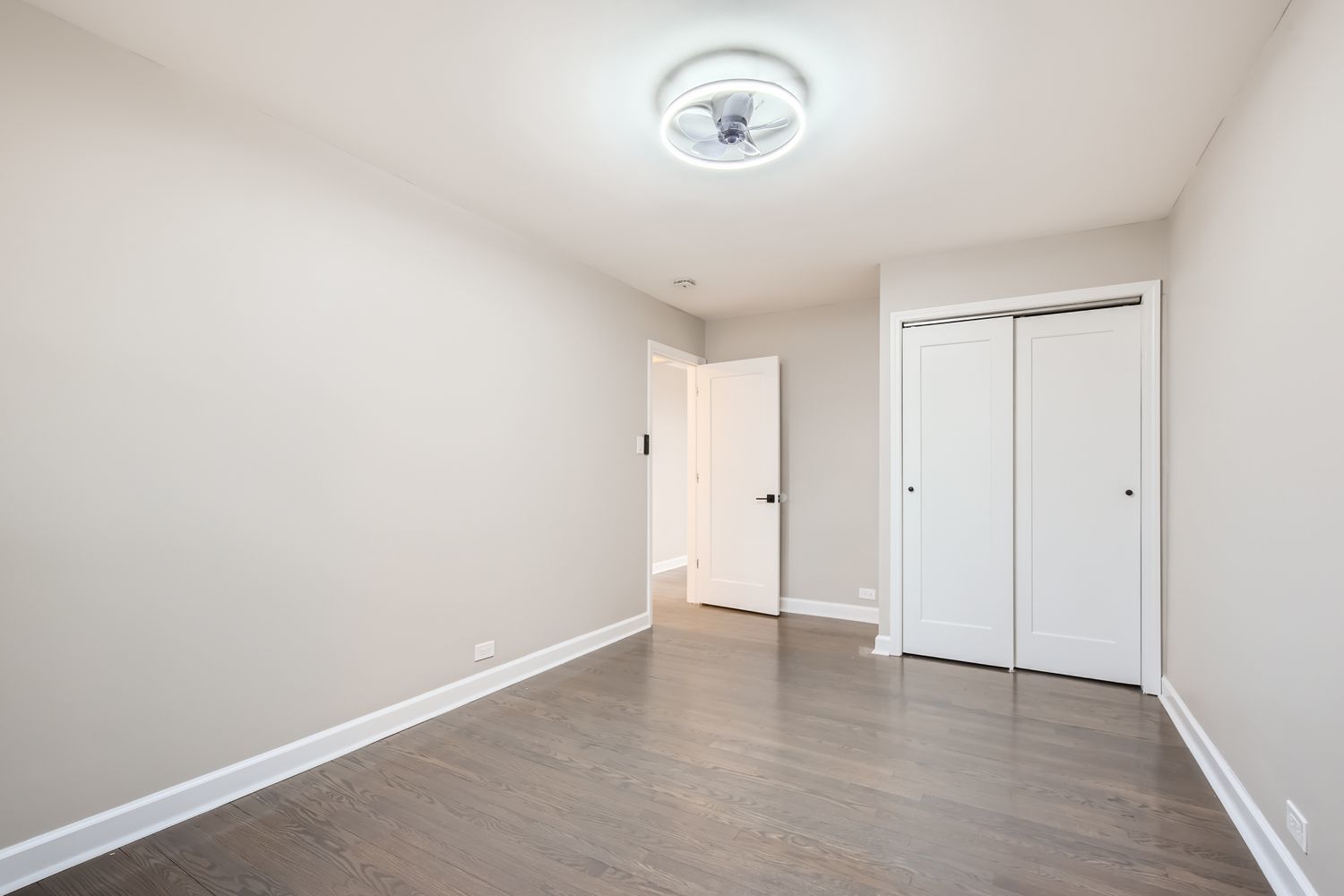 1012 E 162nd Place, South Holland, IL 60473
