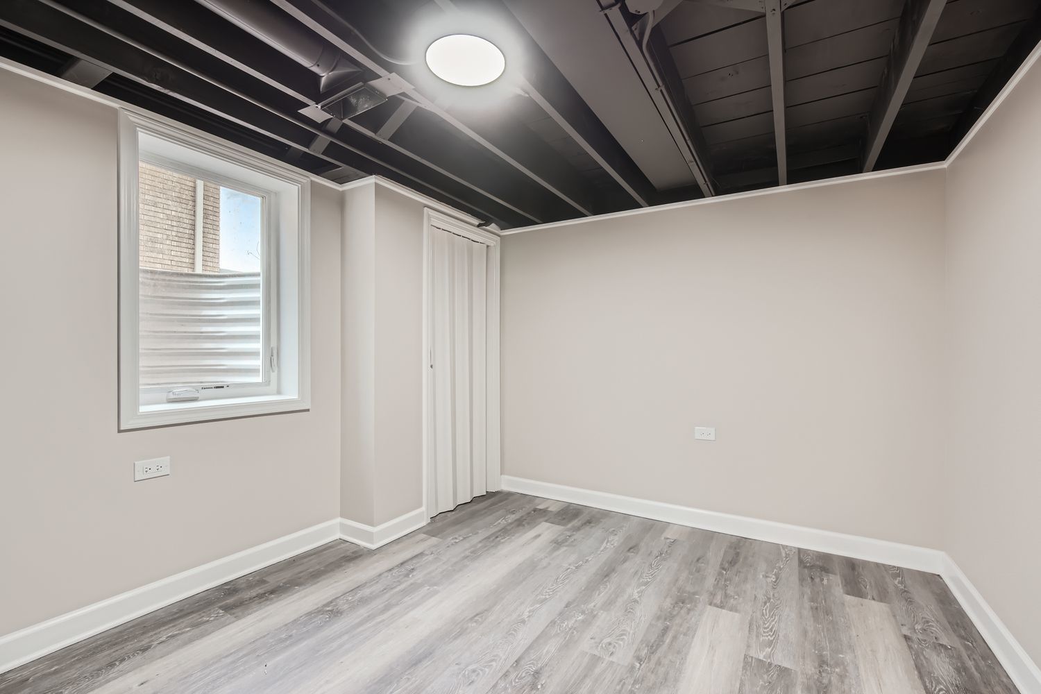 1012 E 162nd Place, South Holland, IL 60473