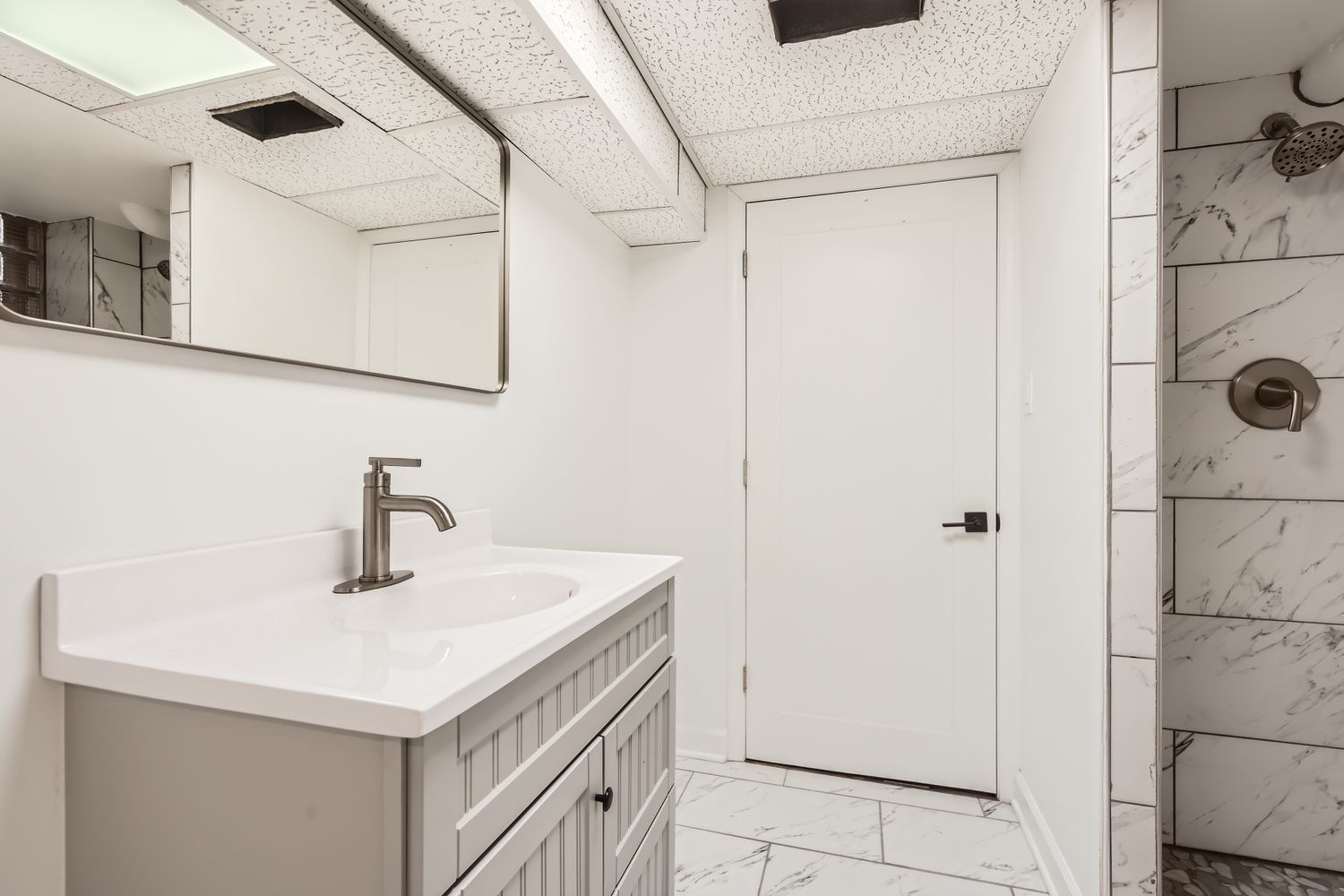 1012 E 162nd Place, South Holland, IL 60473