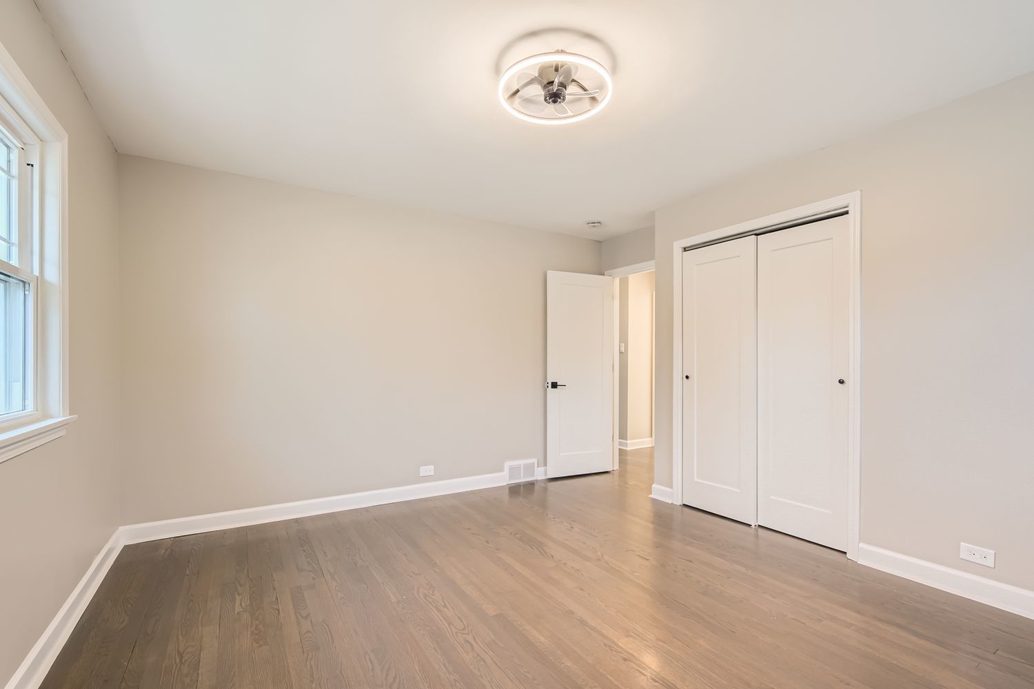 1012 E 162nd Place, South Holland, IL 60473