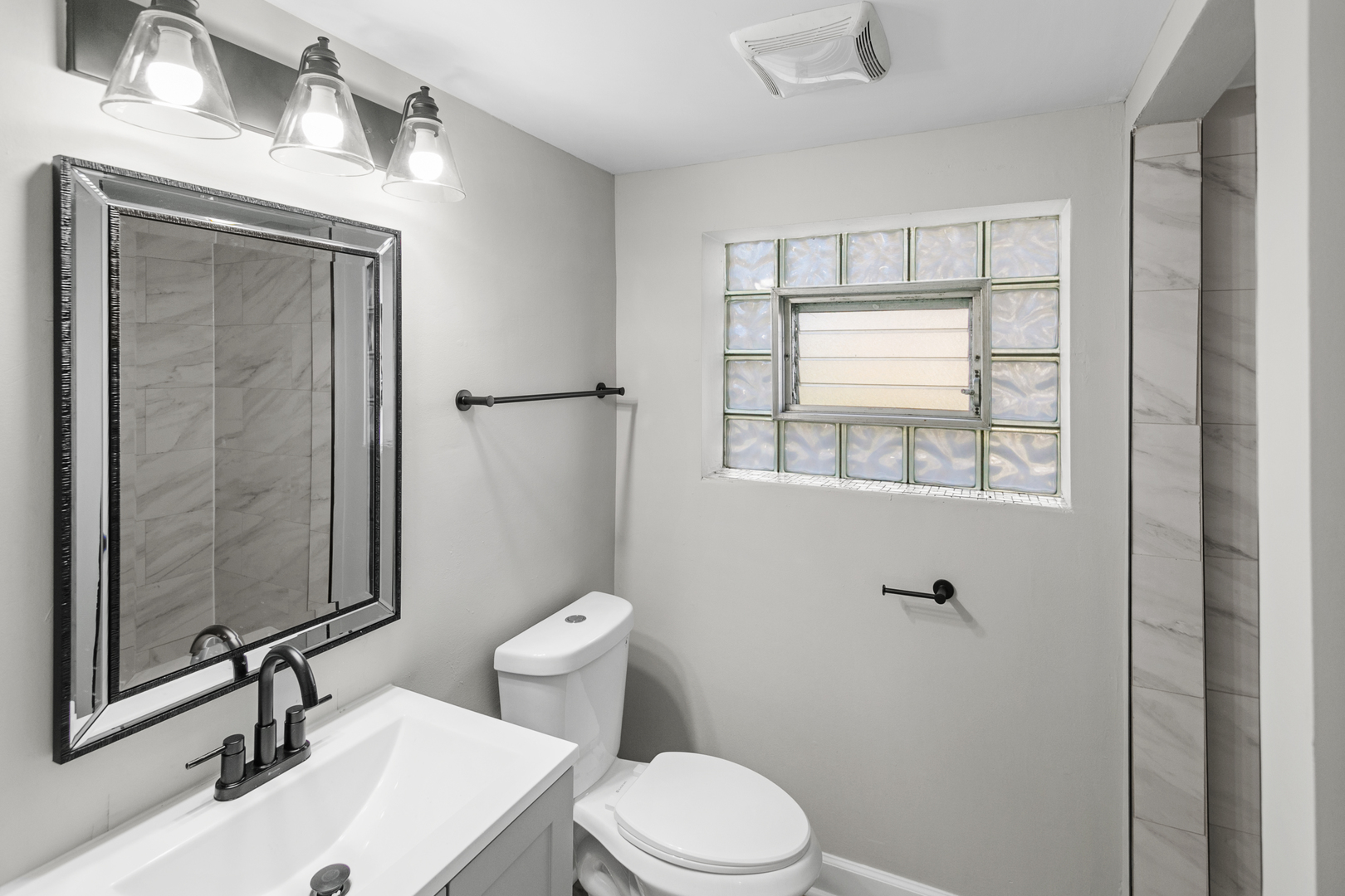 1158 E 169TH Street, South Holland, IL 60473