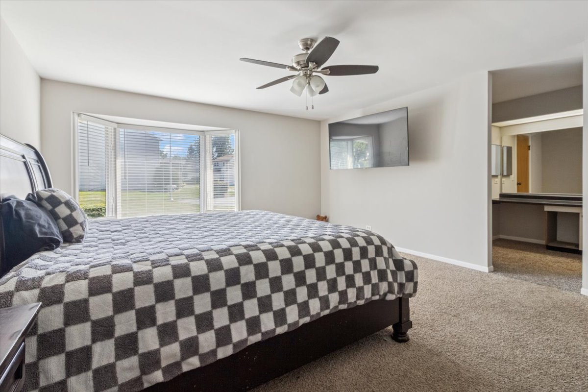 149 Thomas Road, Bolingbrook, IL 60440